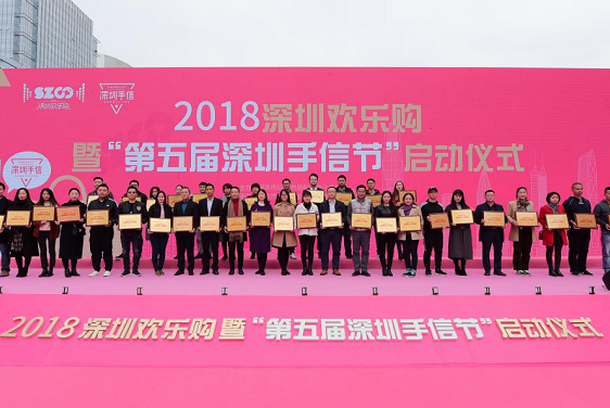 http://www.lenskk.com/zhuanti/pic/2019-09/18/441effdb-d88d-4113-a67a-9e2d470449bd.png